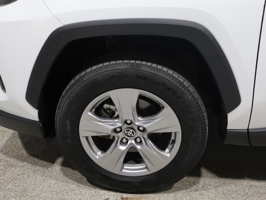 Used 2025 Toyota RAV4 XLE w/ Convenience Package AWD/4WD image 9