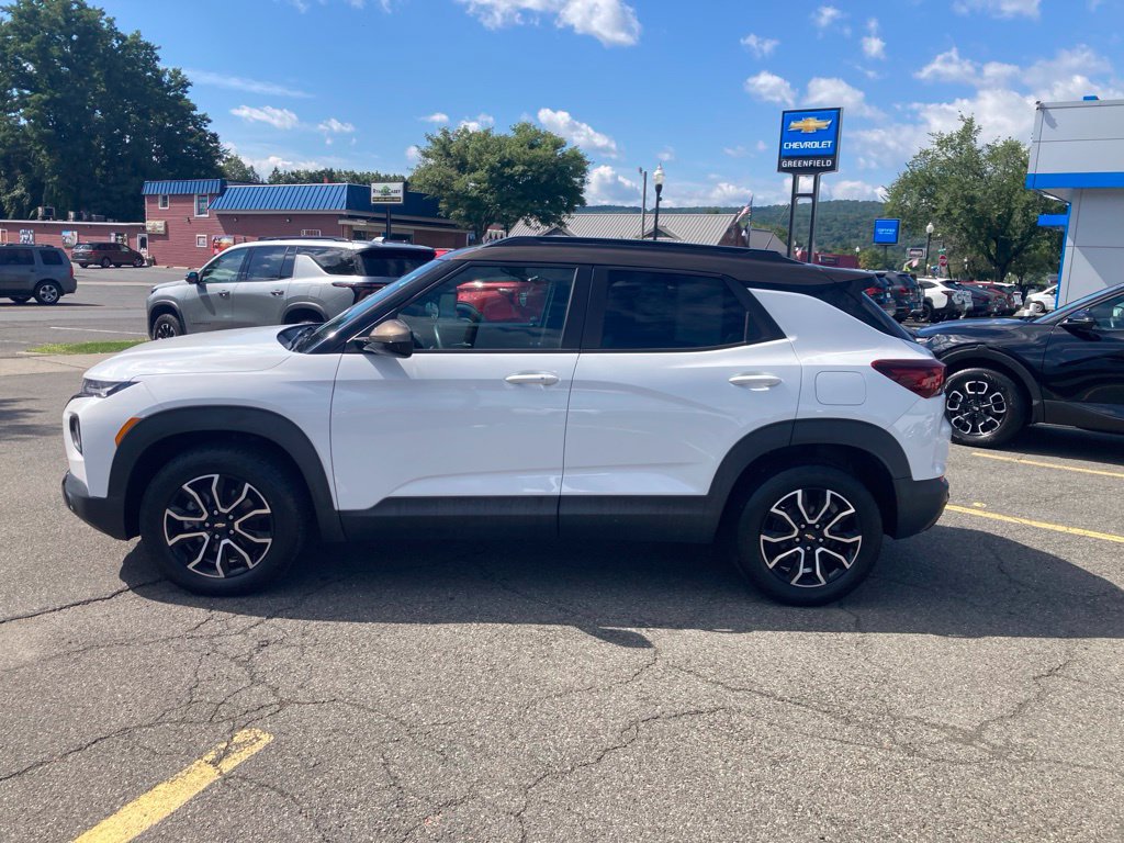 Used 2021 Chevrolet TrailBlazer ACTIV w/ Sun and Liftgate Package AWD/4WD image 32