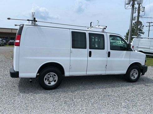 Used 2020 Chevrolet Express 2500 w/ Driver Convenience Package RWD image 6