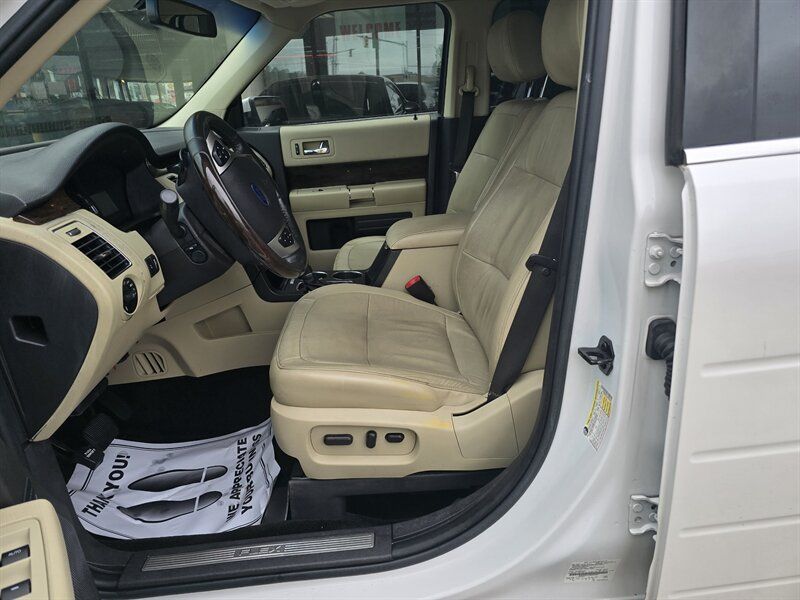 Used 2018 Ford Flex Limited w/ Equipment Group 303A AWD/4WD image 9