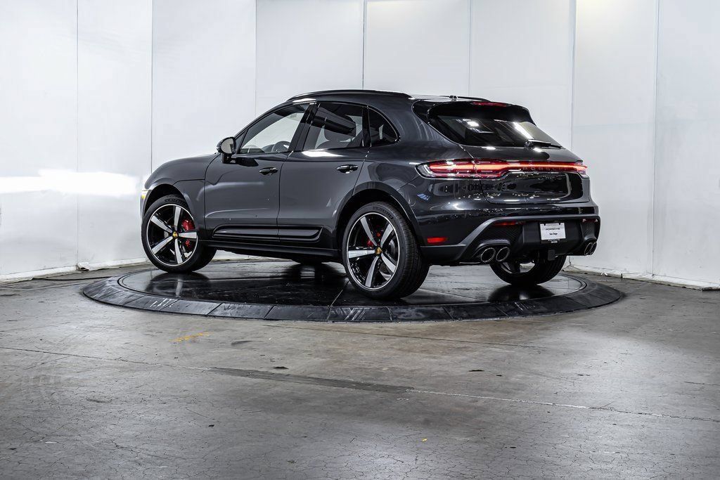 Certified 2025 Porsche Macan S AWD/4WD image 3