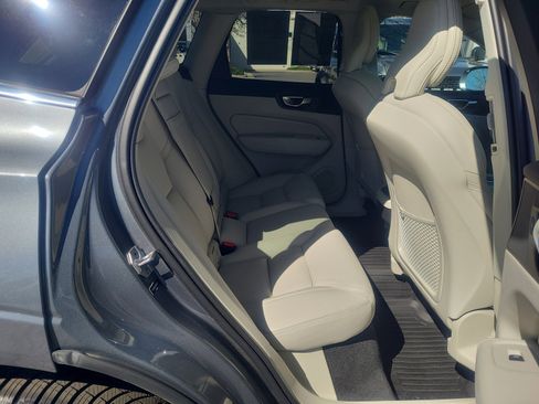 Used 2021 Volvo XC60 T5 Inscription w/ Advanced Package image 18