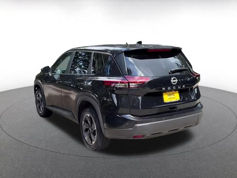 Used 2025 Nissan Rogue SV FWD image 9