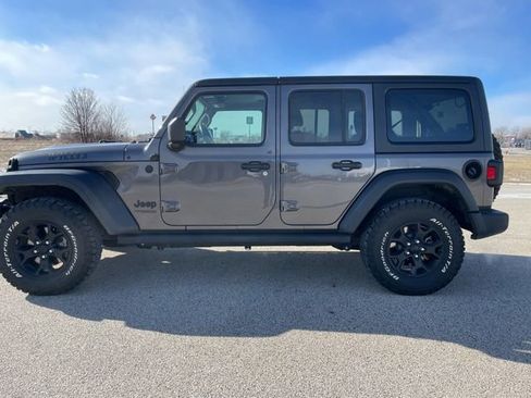 Used 2021 Jeep Wrangler Unlimited Sport image 3