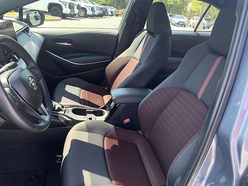 Certified 2025 Toyota Corolla SE FWD image 10