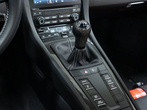 Certified 2018 Porsche 911 GT3 RWD image 32