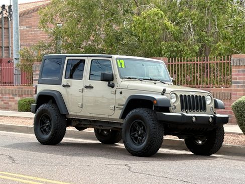 Used 2017 Jeep Wrangler Unlimited Sport w/ Quick Order Package 24S AWD/4WD image 8