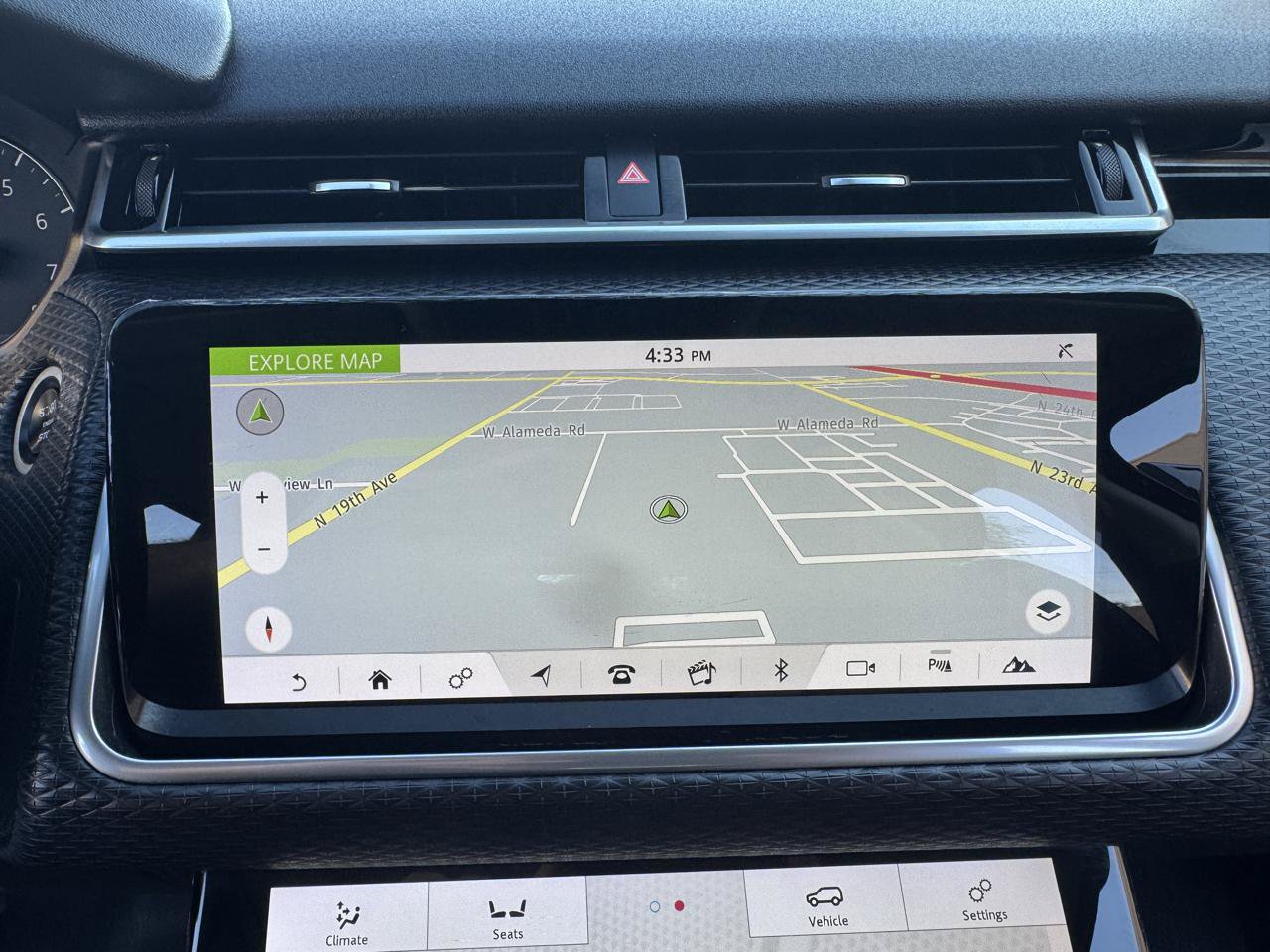 Used 2020 Land Rover Range Rover Velar S AWD/4WD image 40