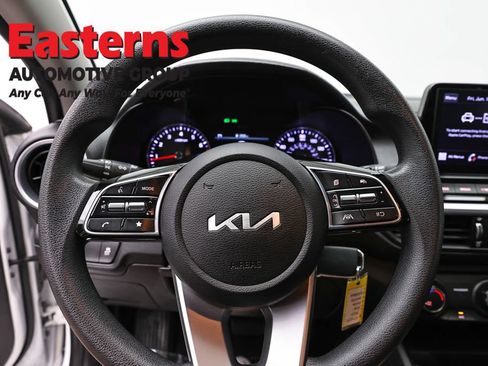 Used 2023 Kia Forte LXS FWD image 10