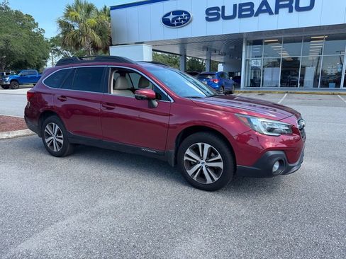 Used 2018 Subaru Outback 3.6R Limited AWD/4WD image 1