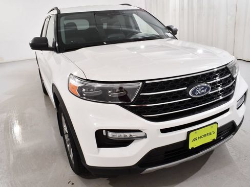 Used 2022 Ford Explorer XLT w/ Equipment Group 202A AWD/4WD image 4