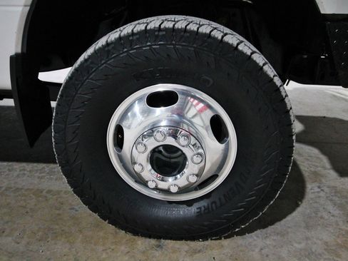 Used 2019 Ford F350 Lariat w/ Lariat Value Package image 18