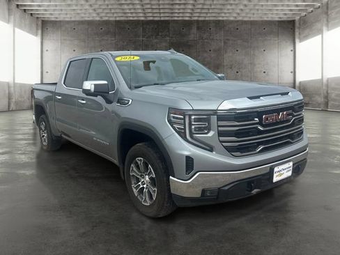 Used 2024 GMC Sierra 1500 SLT AWD/4WD image 3