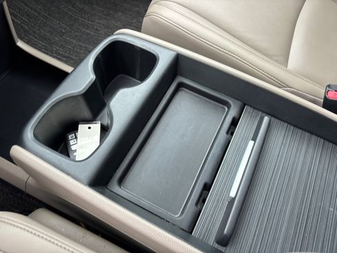 Used 2023 Honda Odyssey Touring image 25