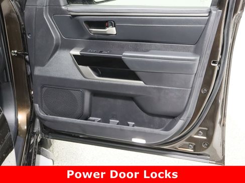 Used 2023 Toyota Tundra Limited image 40