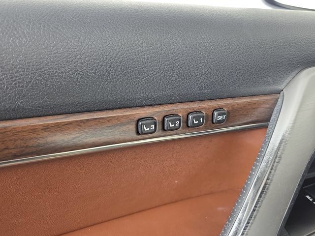 Used 2016 Toyota Land Cruiser AWD/4WD image 26