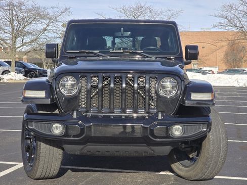 Used 2021 Jeep Gladiator Overland image 14