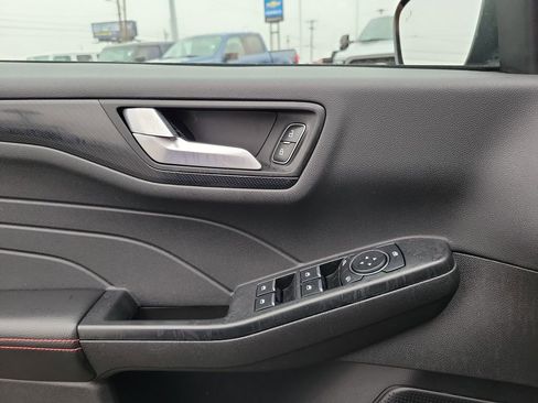 Certified 2025 Ford Escape ST-Line image 18