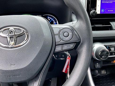 Used 2024 Toyota RAV4 LE image 11