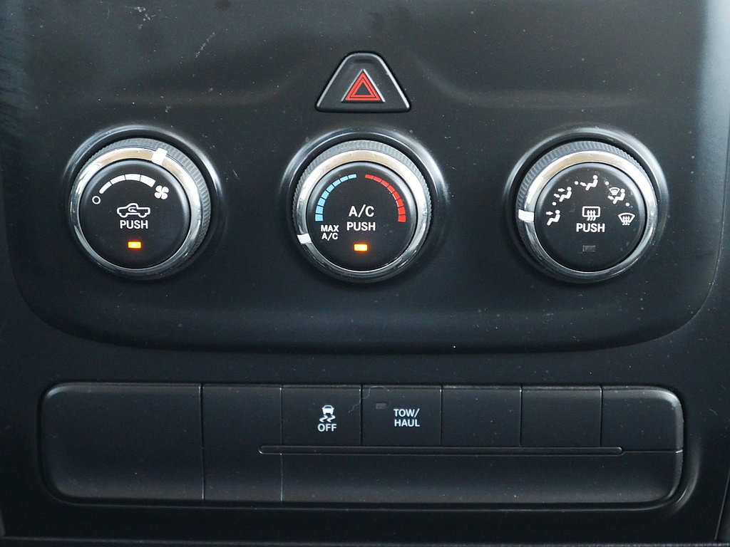 Used 2013 RAM 1500 ST w/ SXT Appearance Group AWD/4WD image 21