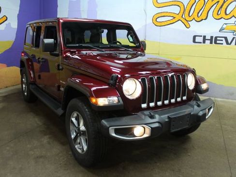 Used 2022 Jeep Wrangler Unlimited Sahara w/ Cold Weather Group image 4