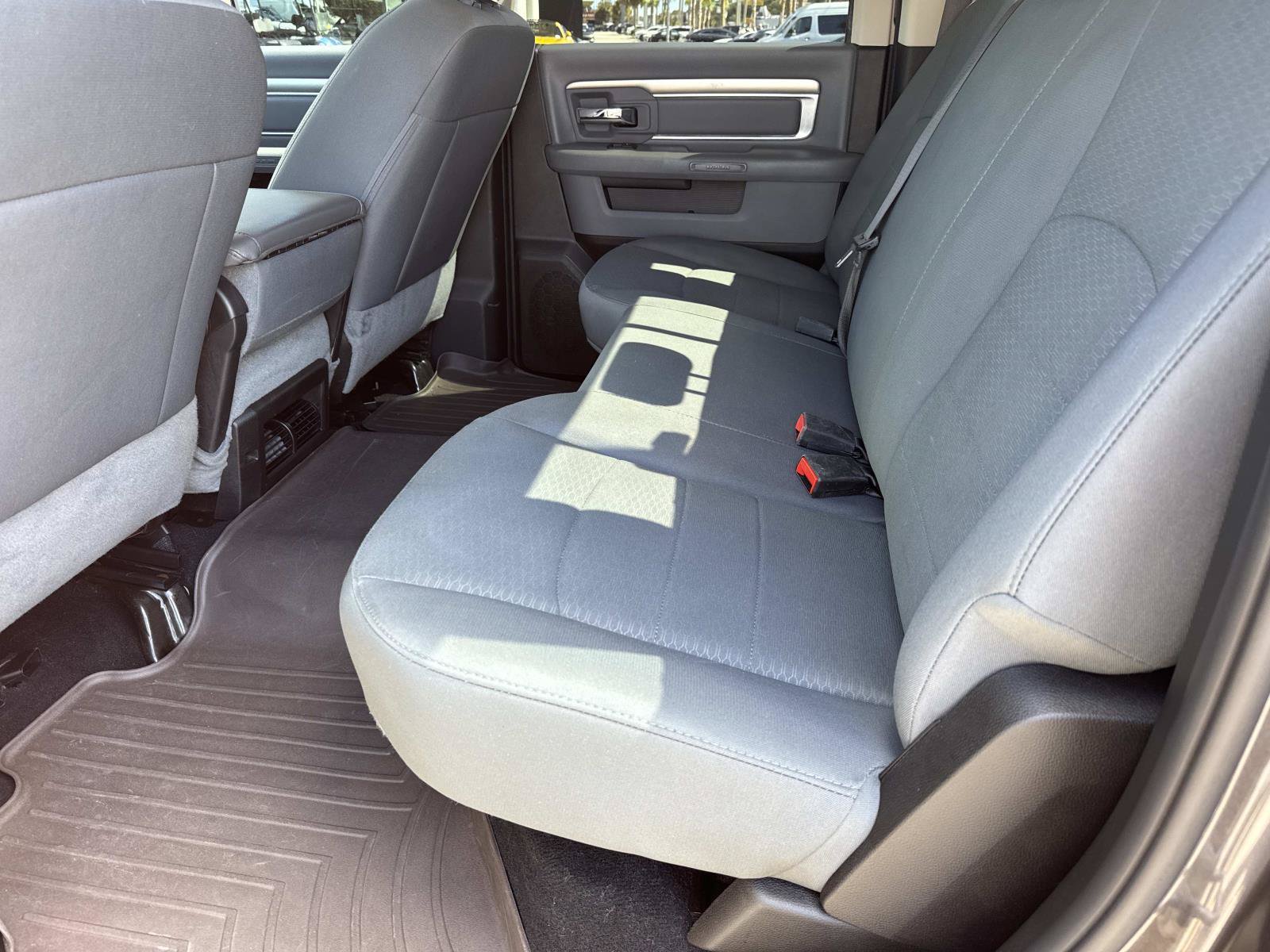 Used 2020 RAM 1500 Classic SLT AWD/4WD image 13