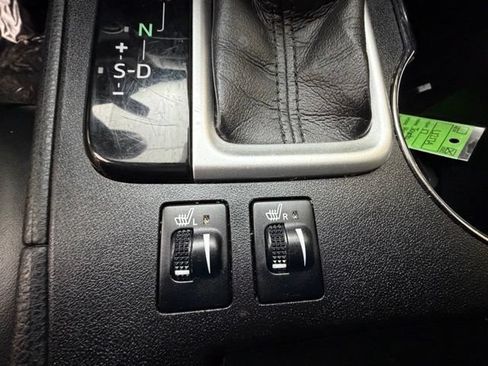 Used 2017 Toyota Highlander XLE AWD/4WD image 26