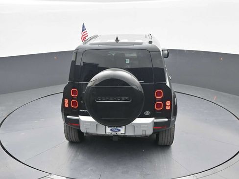 Used 2023 Land Rover Defender 110 SE AWD/4WD image 32