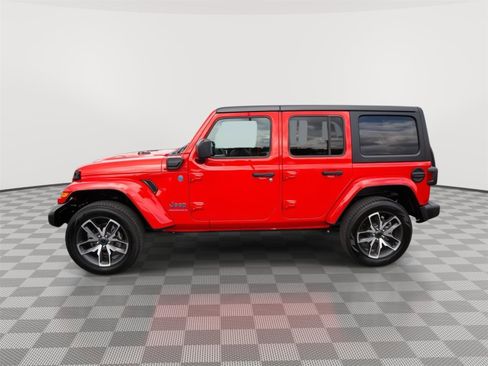 Used 2024 Jeep Wrangler Unlimited AWD/4WD image 8