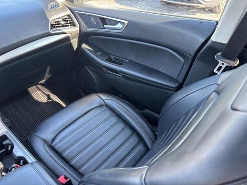 Used 2024 Ford Edge SEL w/ Convenience Package image 15
