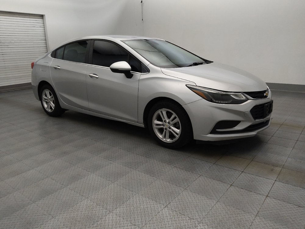 Used 2017 Chevrolet Cruze LT FWD image 11