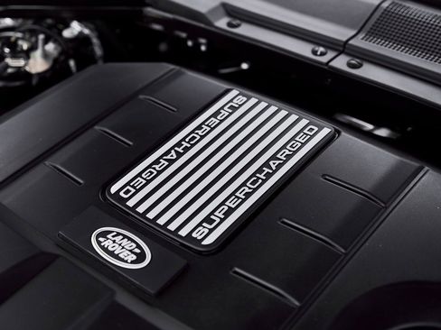 Used 2025 Land Rover Defender 110 V8 image 18