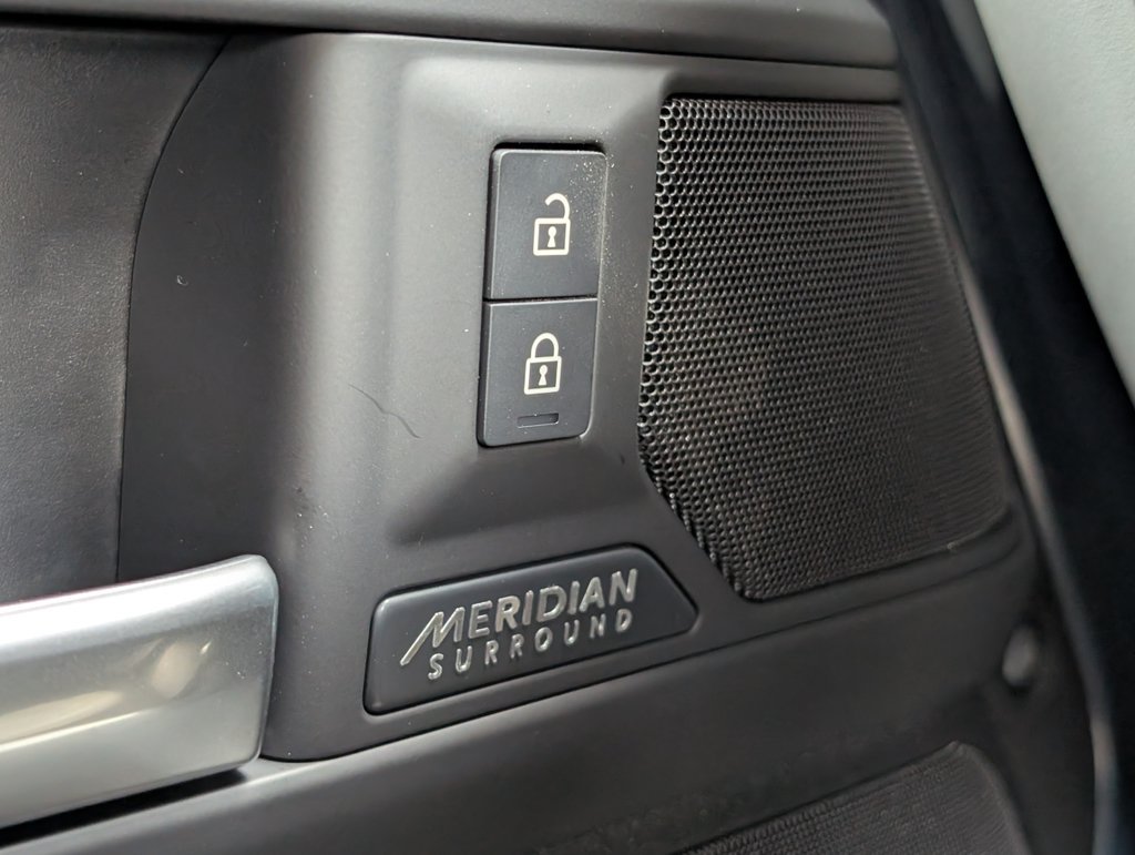 New 2026 Land Rover Defender 110 X-Dynamic SE AWD/4WD image 26