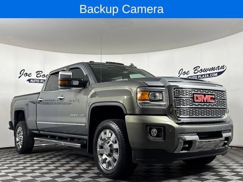 Used 2018 GMC Sierra 2500 Denali w/ Duramax Plus Package AWD/4WD image 5