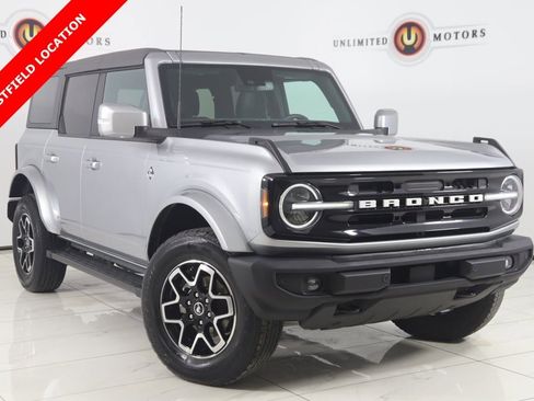Used 2022 Ford Bronco Outer Banks image 1