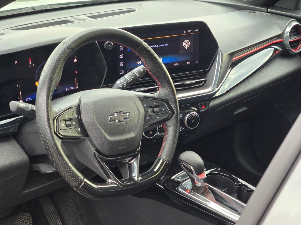Certified 2024 Chevrolet Trax RS w/ Sunroof Package FWD image 22