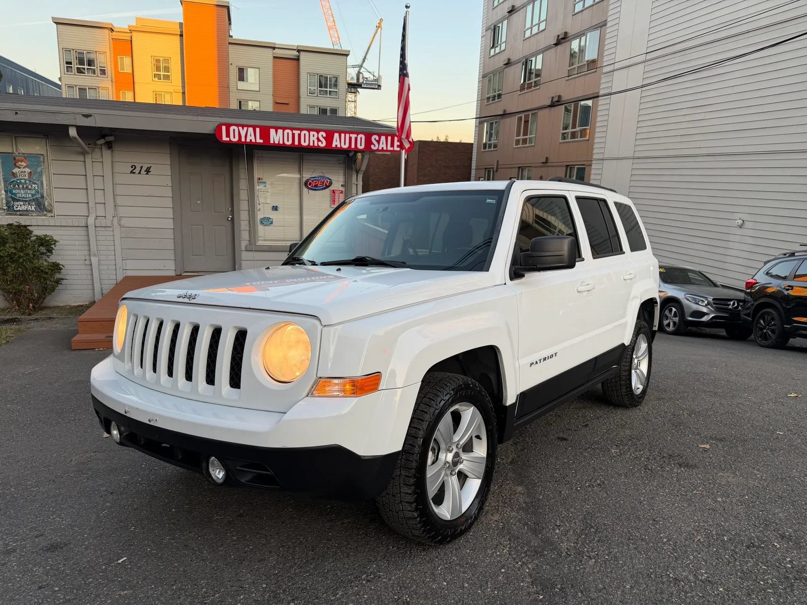 Used 2013 Jeep Patriot Latitude FWD image 2