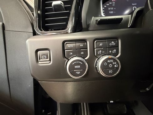 Used 2024 GMC Sierra 2500 AT4 w/ AT4 Premium Plus Package AWD/4WD image 25