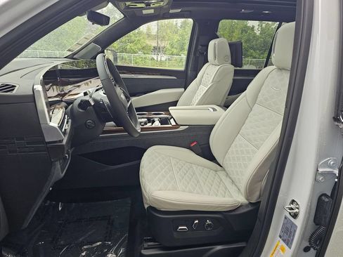 New 2026 Cadillac Escalade Platinum Sport AWD/4WD image 23