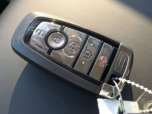 New 2026 Lincoln Corsair Reserve image 33