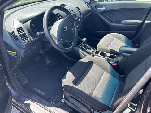 Used 2018 Kia Forte LX FWD image 5