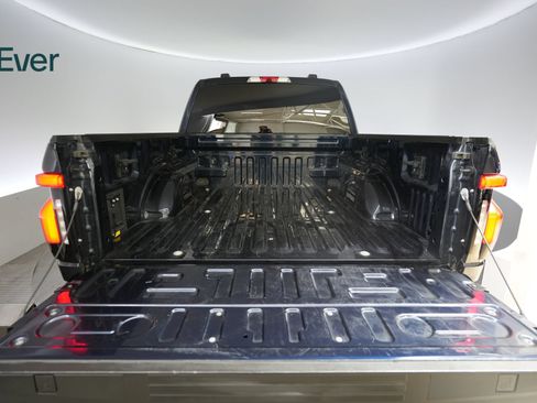 Used 2023 Ford F150 Lightning XLT AWD/4WD image 8