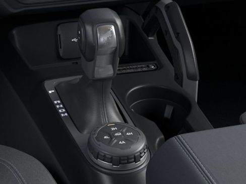 New 2025 Ford Bronco Outer Banks w/ Sasquatch Package AWD/4WD image 18
