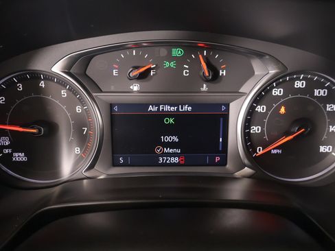 Used 2025 Chevrolet Blazer LT FWD image 4