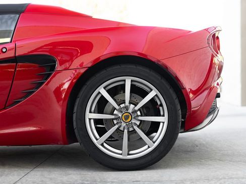 Used 2005 Lotus Elise RWD image 9