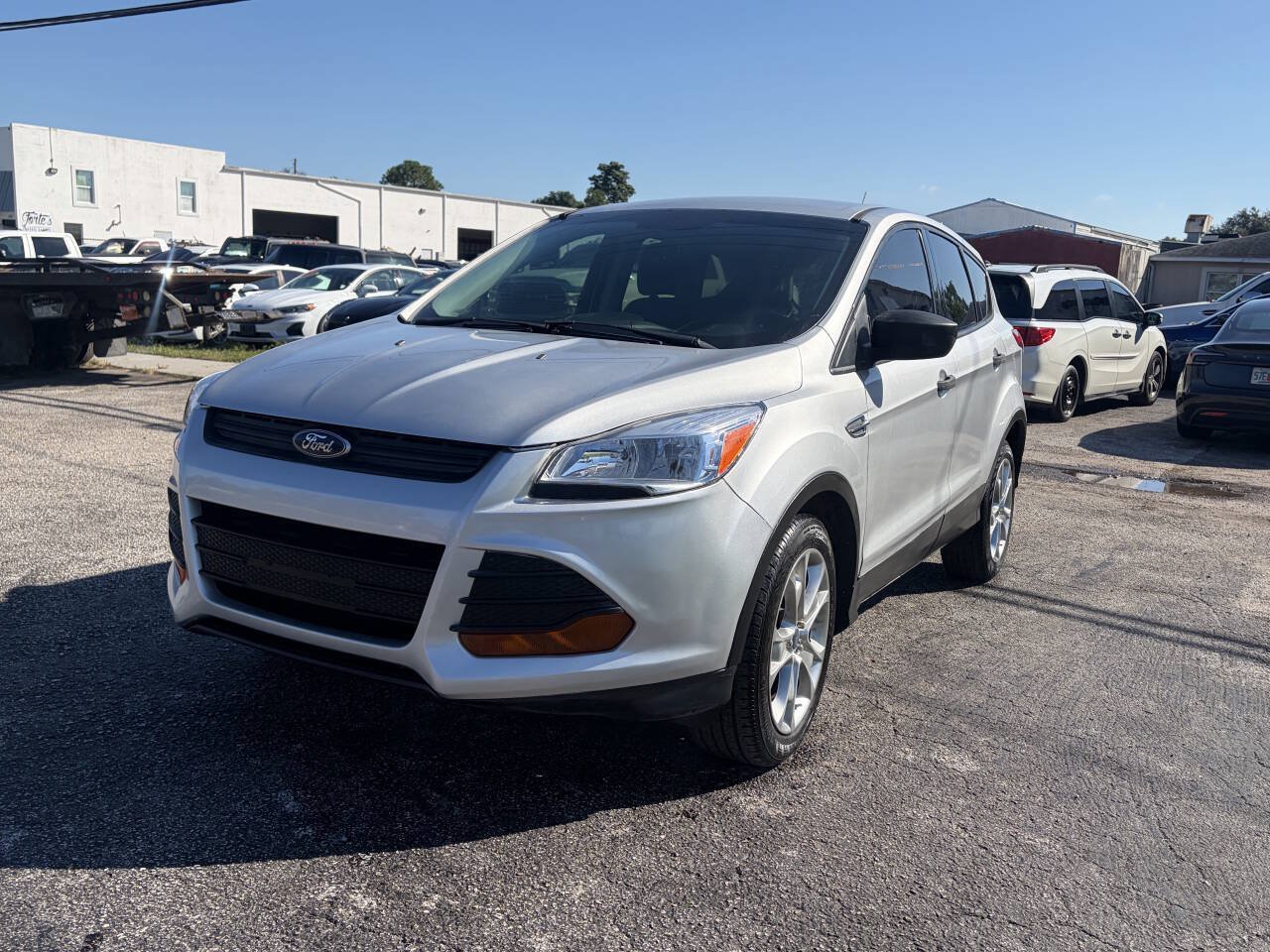Used 2015 Ford Escape S FWD image 1