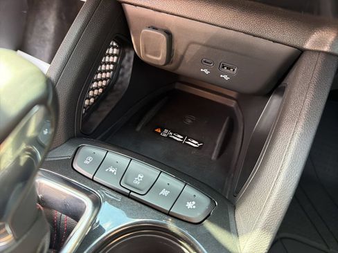 Used 2024 Chevrolet TrailBlazer RS w/ Convenience Package FWD image 15