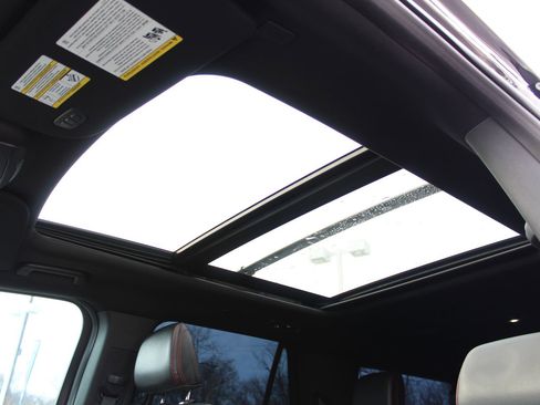 Used 2022 Ford Expedition Max Limited image 21