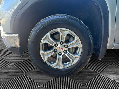Used 2025 GMC Sierra 1500 SLT AWD/4WD image 14
