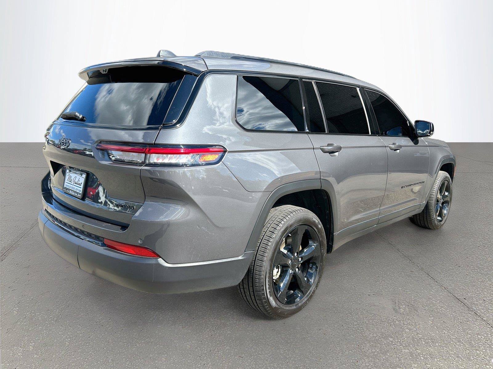 Used 2025 Jeep Grand Cherokee L Limited w/ Luxury Tech Group II AWD/4WD image 4
